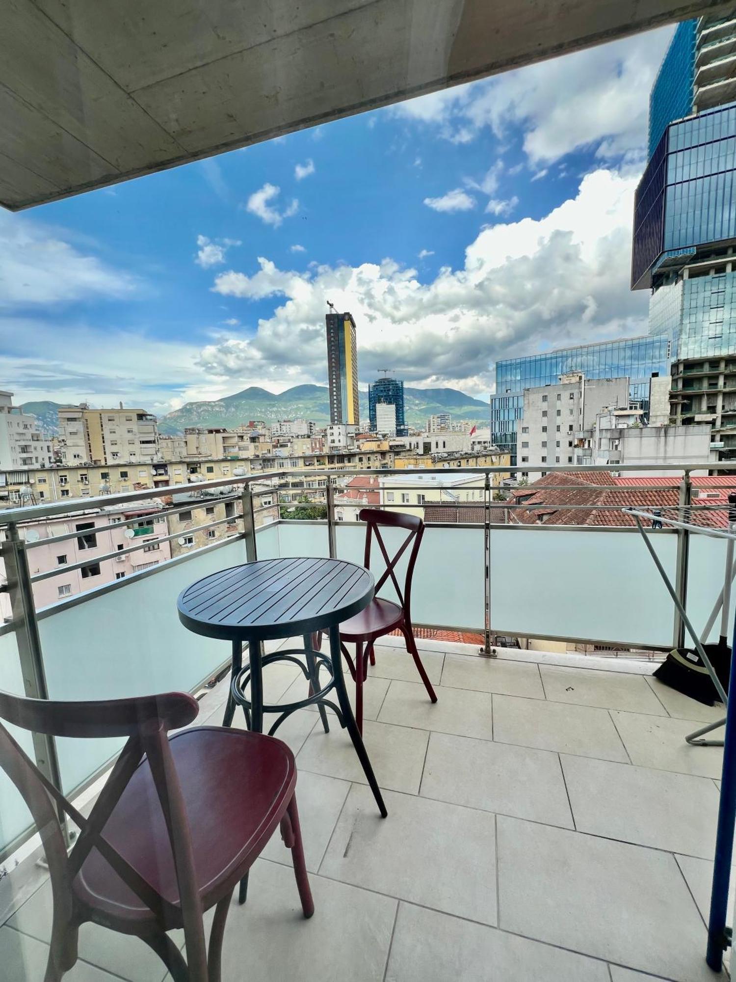 Spiranca Downtown Comfort Apartment Tiranë Luaran gambar